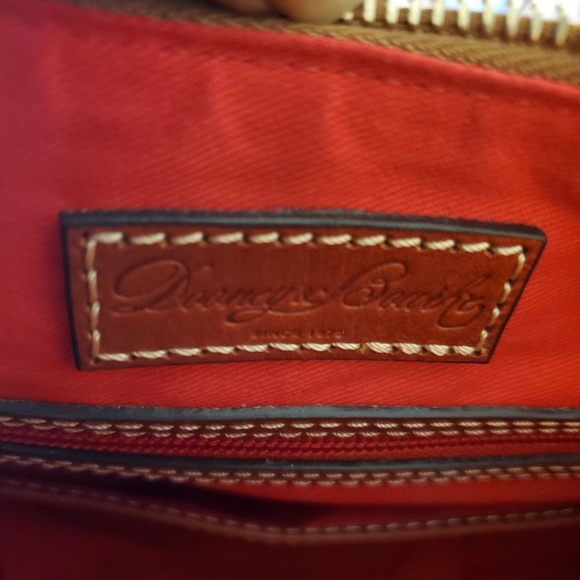 Dooney & Bourke - Picture 3 of 7